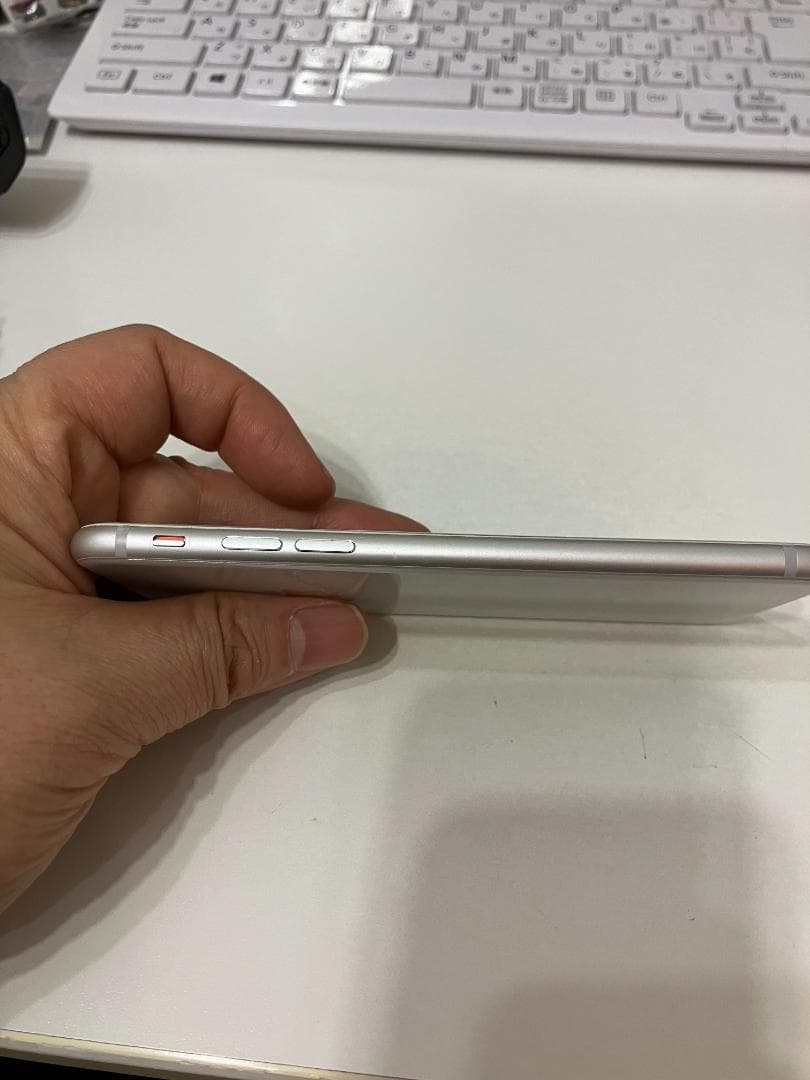 iPhone8 ホワイト 64GB SIMフリー