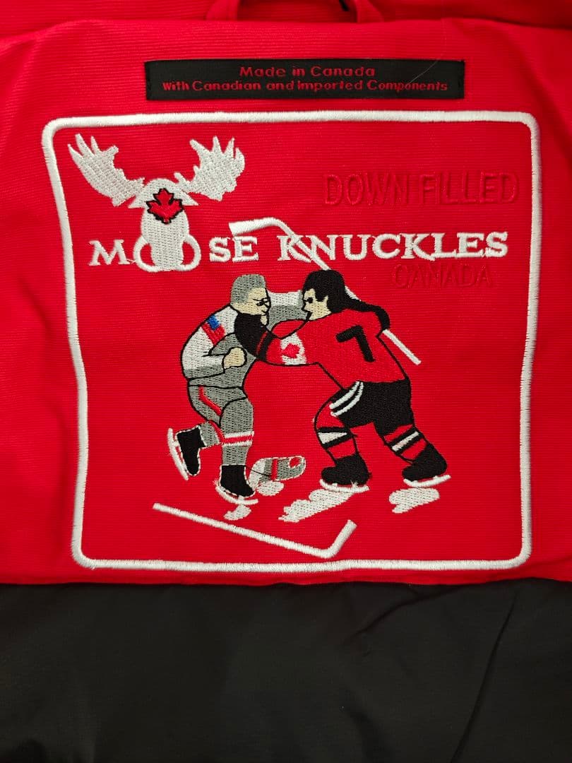 木*夏様 MOOSE KNUCKLES 赤 ダウン ホワイトファー付き