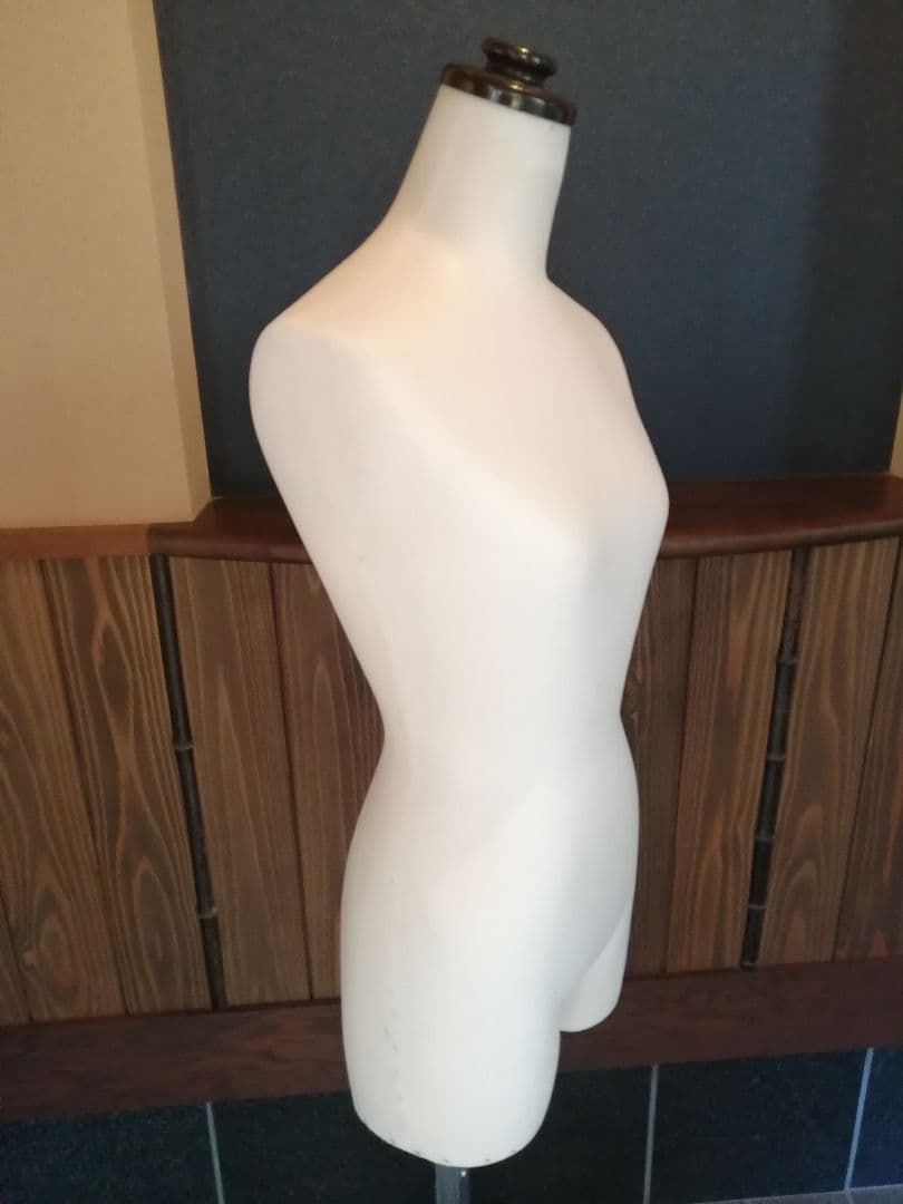 トルソー マネキン レディース 上半身用 店舗 展示用 ディスプレイ 土台付き