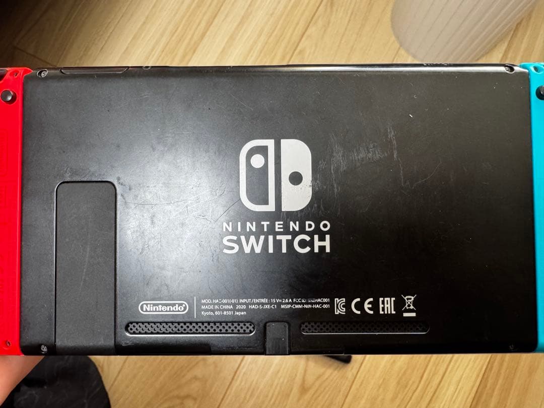 Nintendo Switch 本体 青/赤ジョイコン