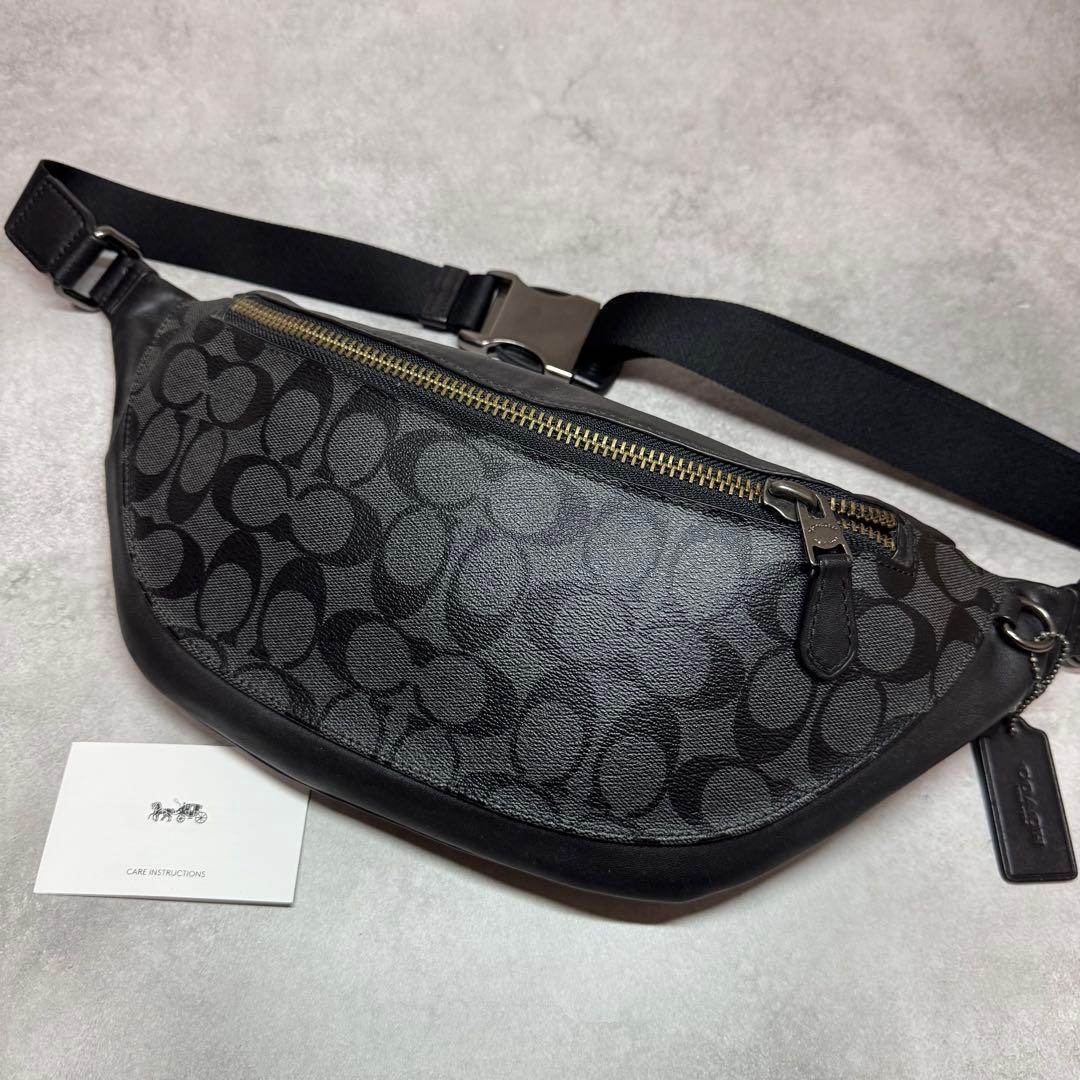 美品 コーチ ボディバッグ ショルダーバッグ クロスボディ 斜め掛け メンズ