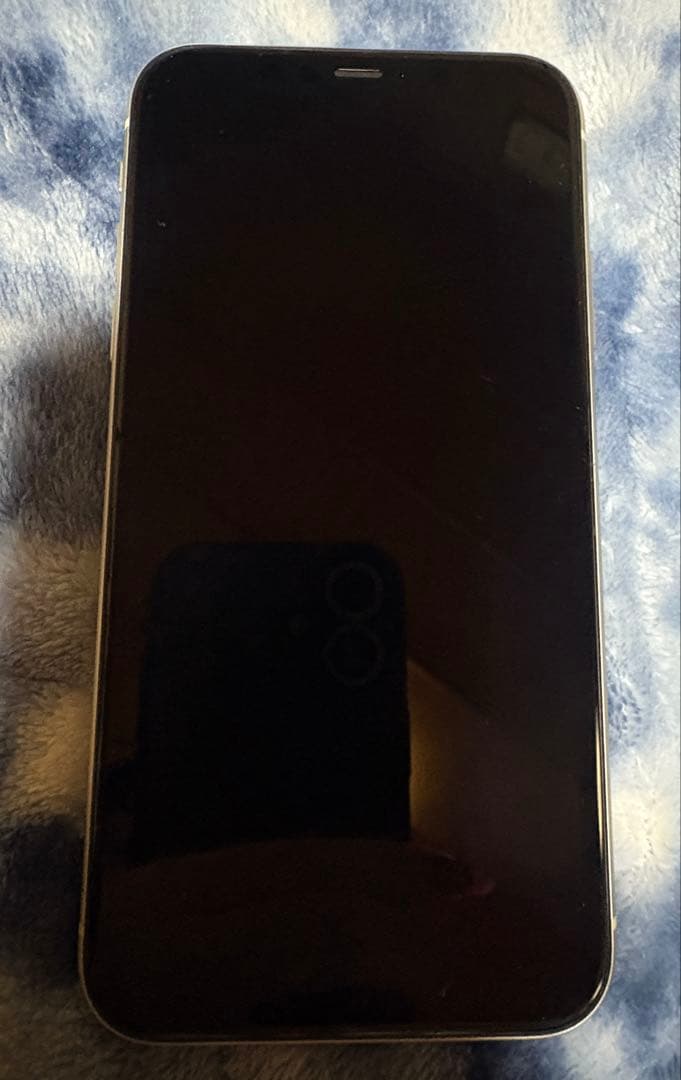 ジ*ン様 Apple iPhone 11 ホワイト 本体