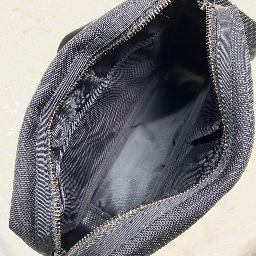 PORTER HIIT ポーターヒート　メッセンジャーバッグ　肩掛け　 ブラック