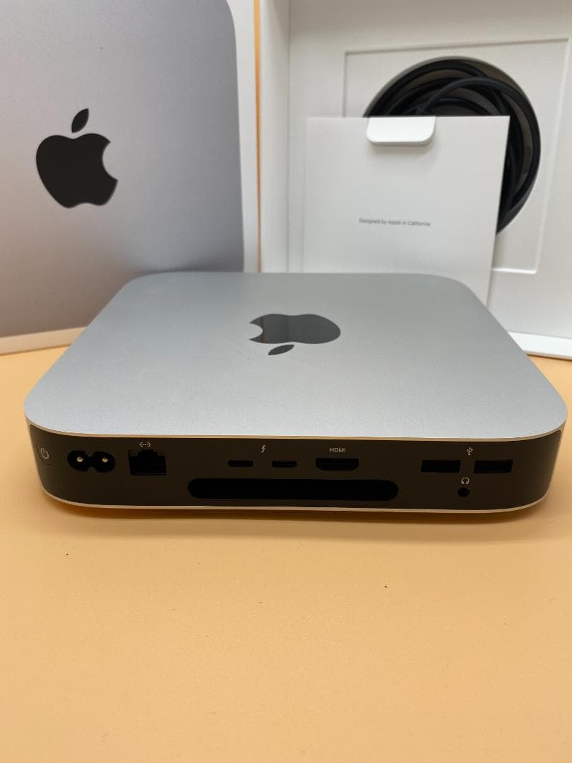 Apple Mac mini + Magic Trackpad + キーボード