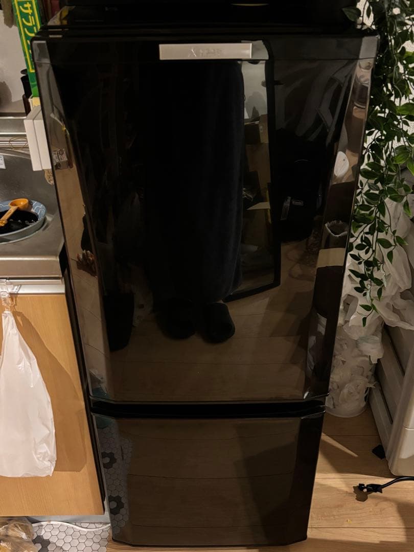 冷蔵庫 三菱 146L 2ドア 右開き 黒 MR-P15Y-B 送料無料