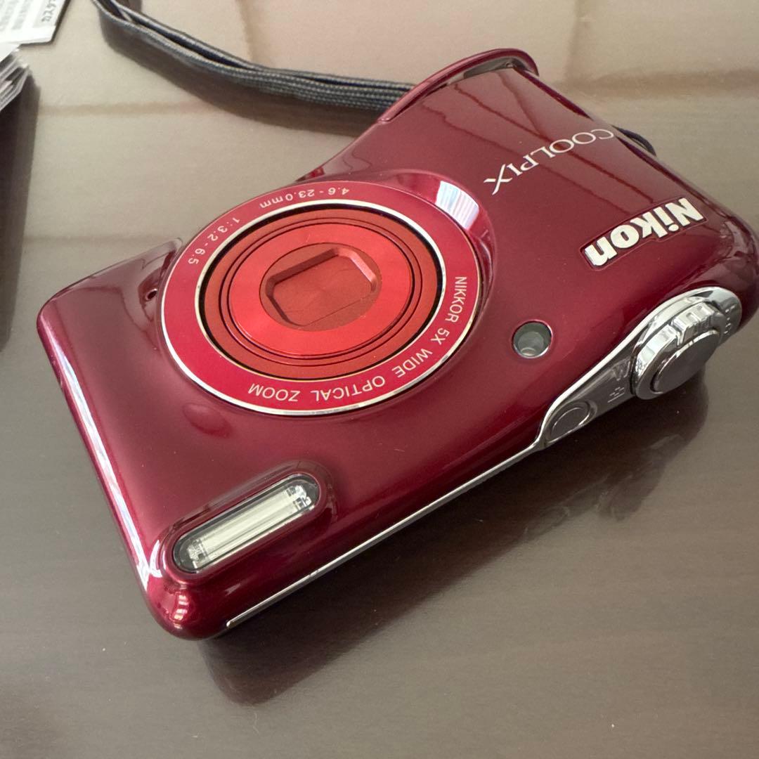 ハナ　Nikon COOLPIX L32 デジカメ