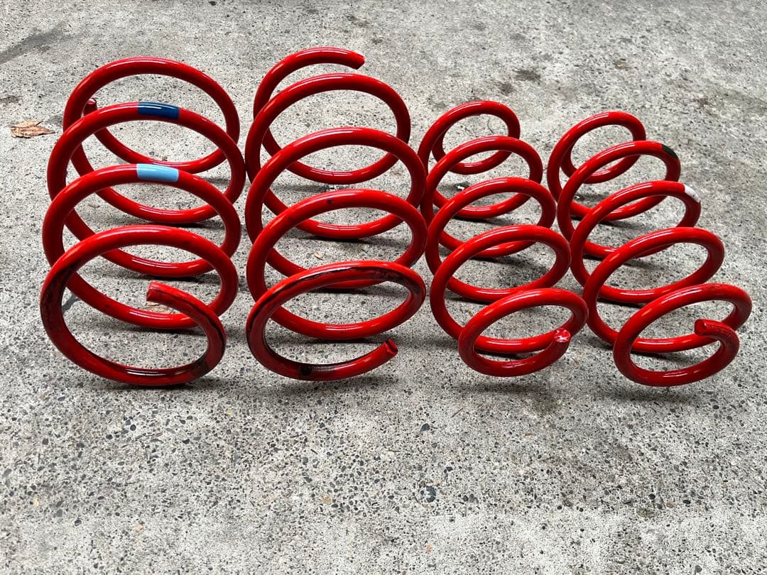 プリウスα G's ジーズ 純正サスペンションスプリング