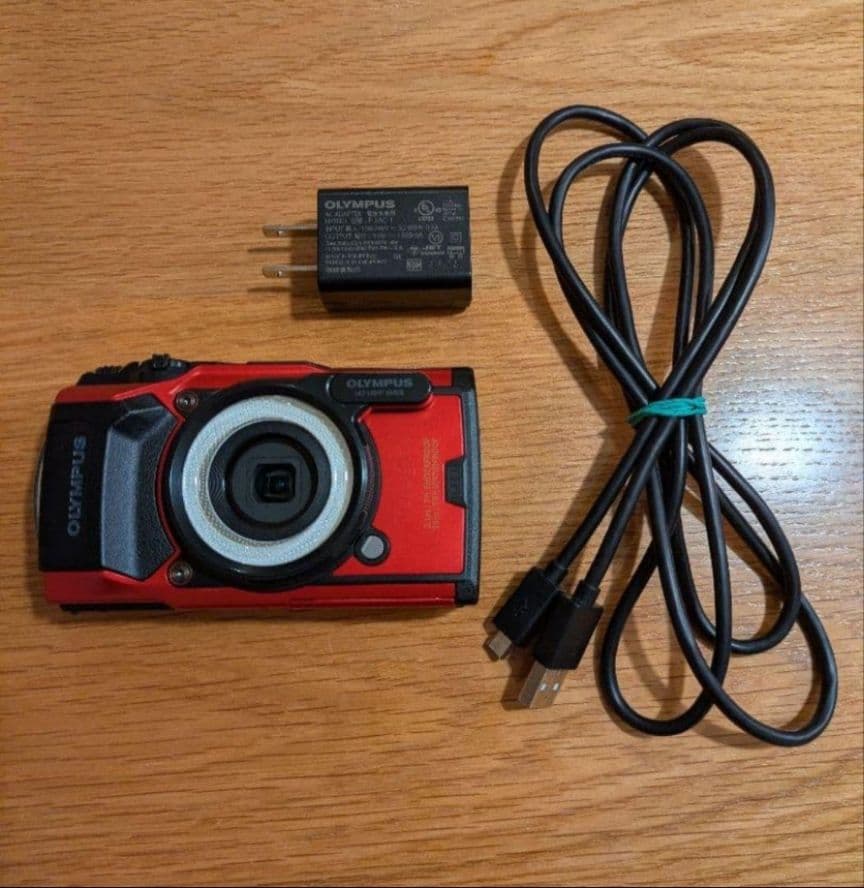 OLYMPUS デジタルカメラ　TG-6