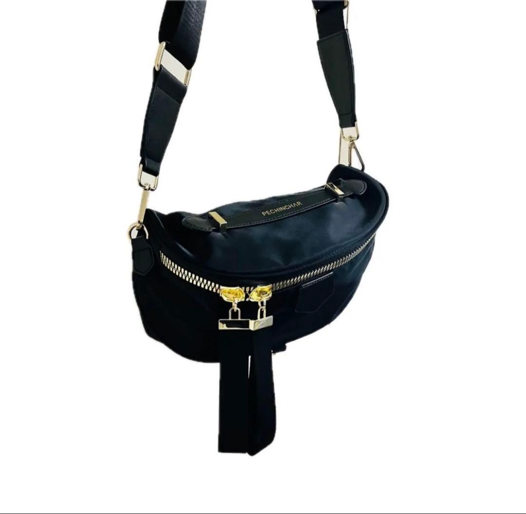 ペシンシャ メタルファスナー ショルダーバッグ ボディバッグ　ナイロン