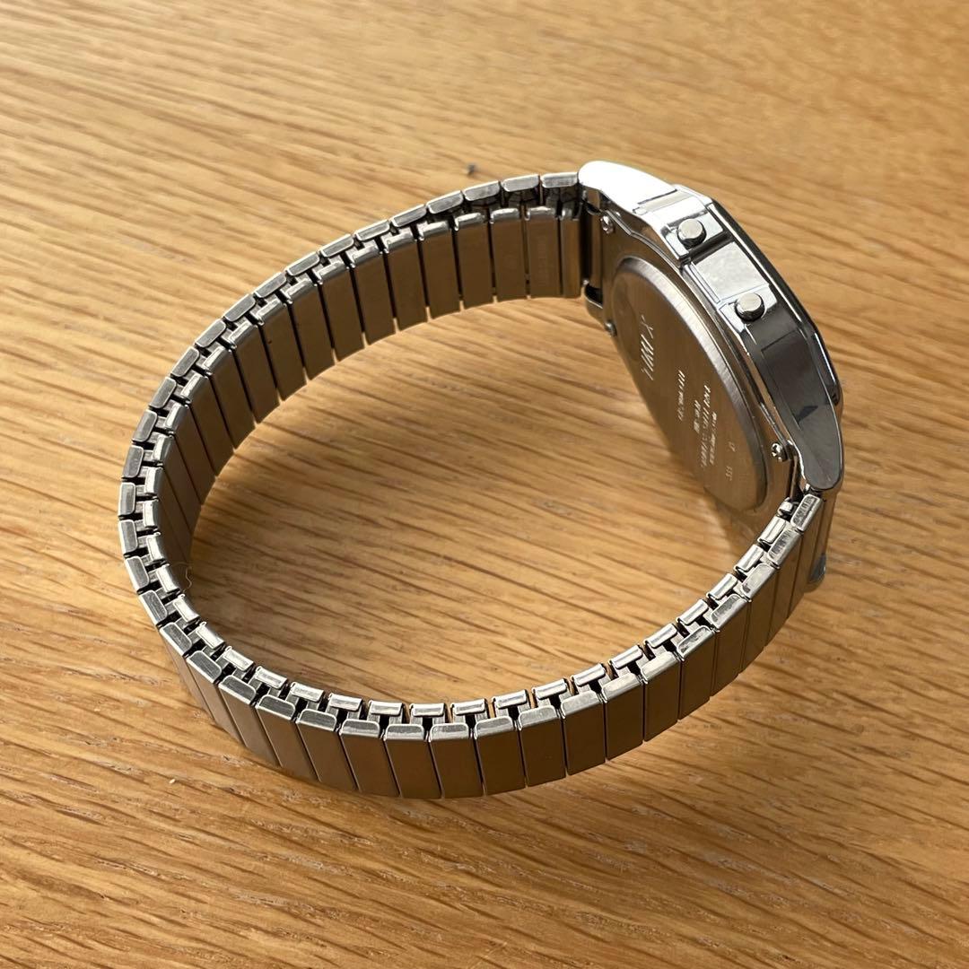 【美品】値下げ中即納 timex シルバー 腕時計 supremeベースモデル