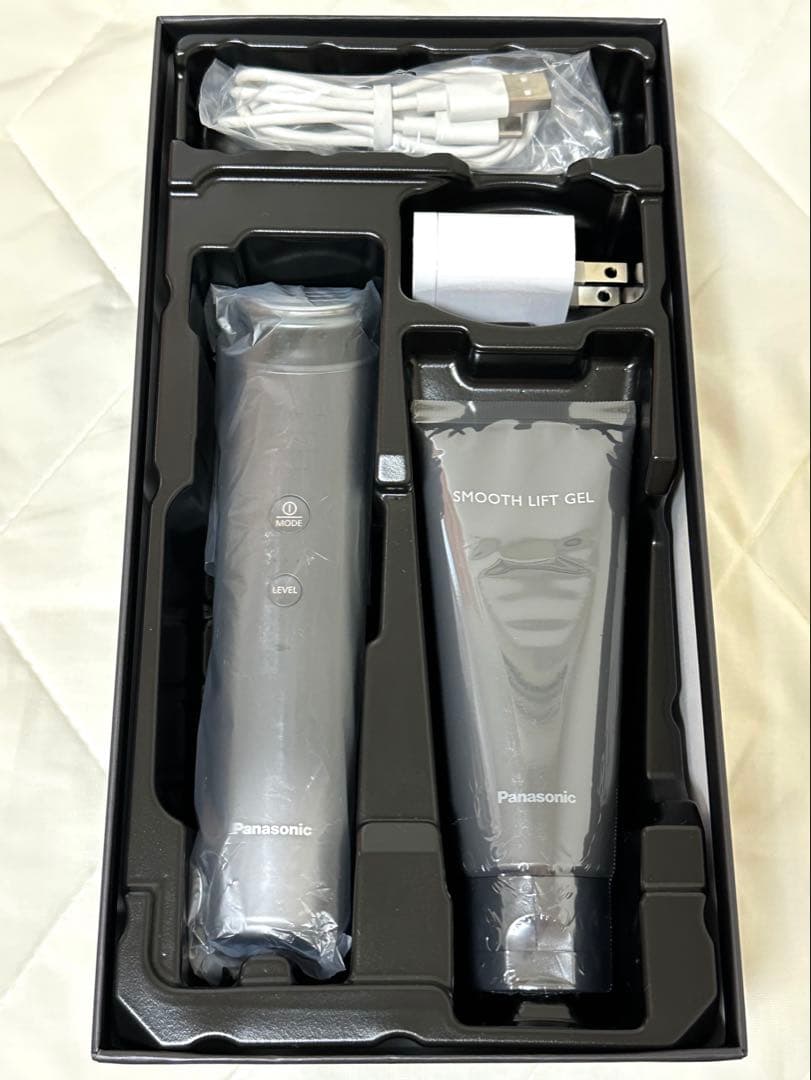 【値下げ】Panasonic RF×EMSリフト美顔器　EH-SR85-K