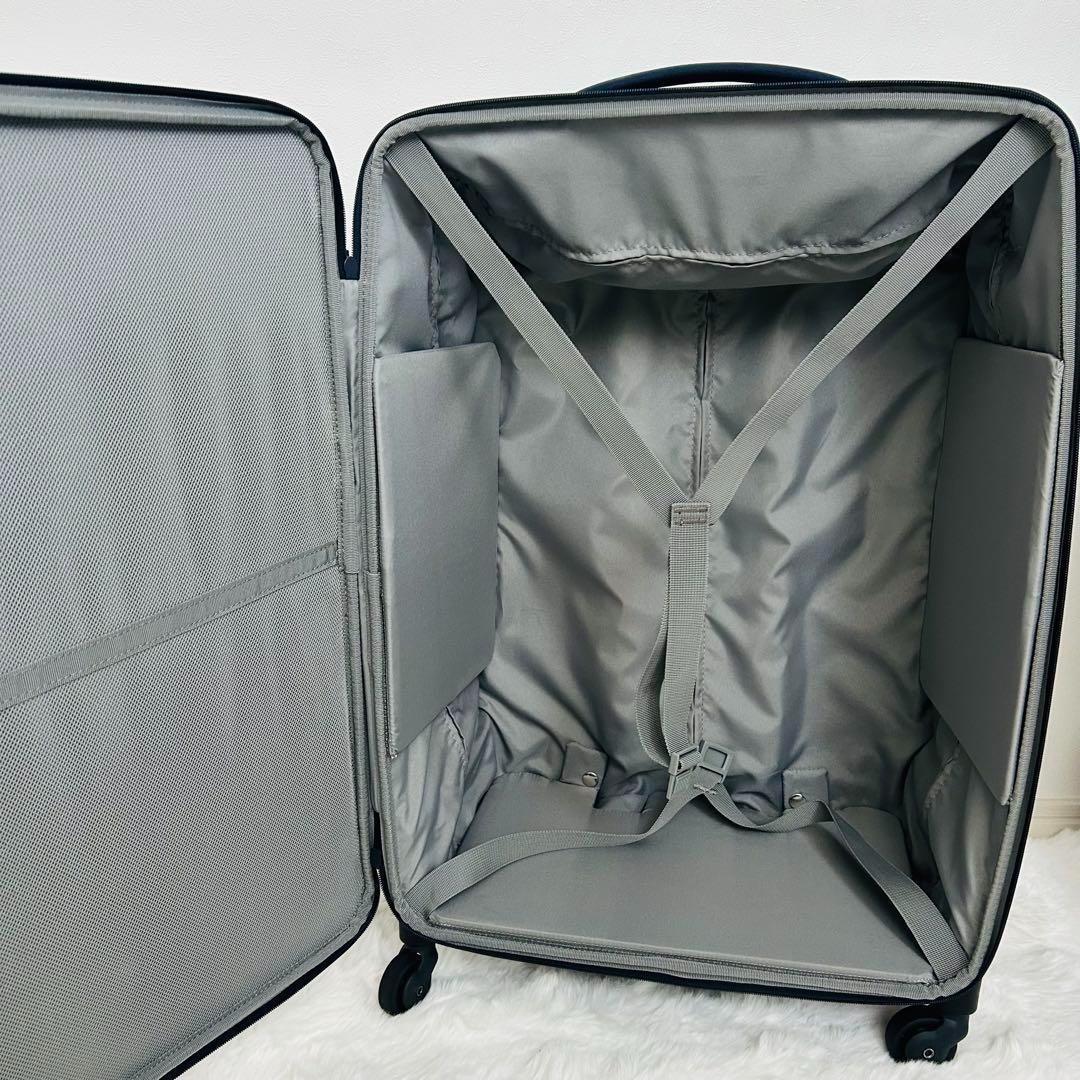 無印良品 半分の厚みで収納できるソフト キャリーケース 63L スーツケース