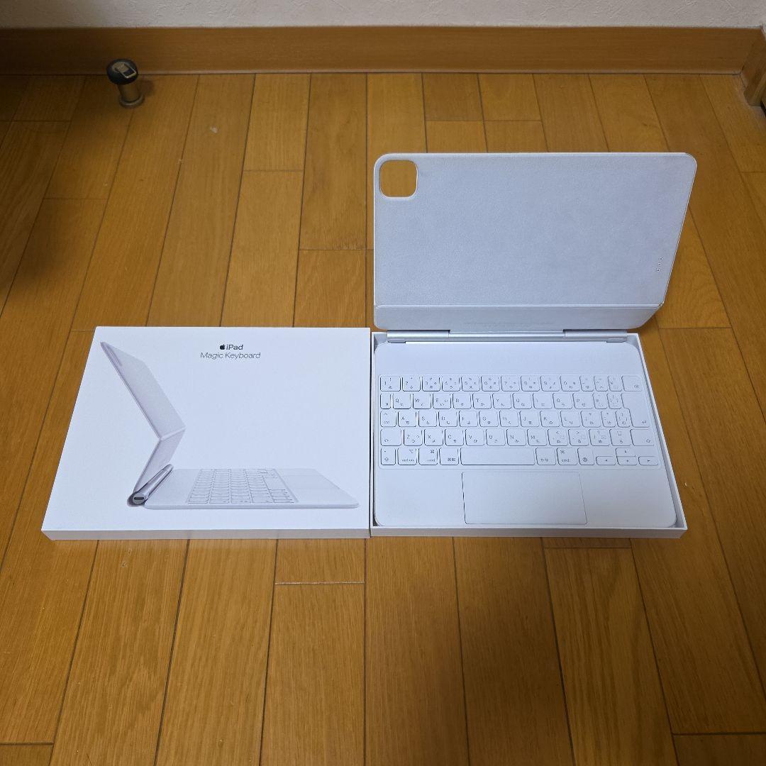 ぼ*ン様 iPad Magic Keyboard 日本語配列 白