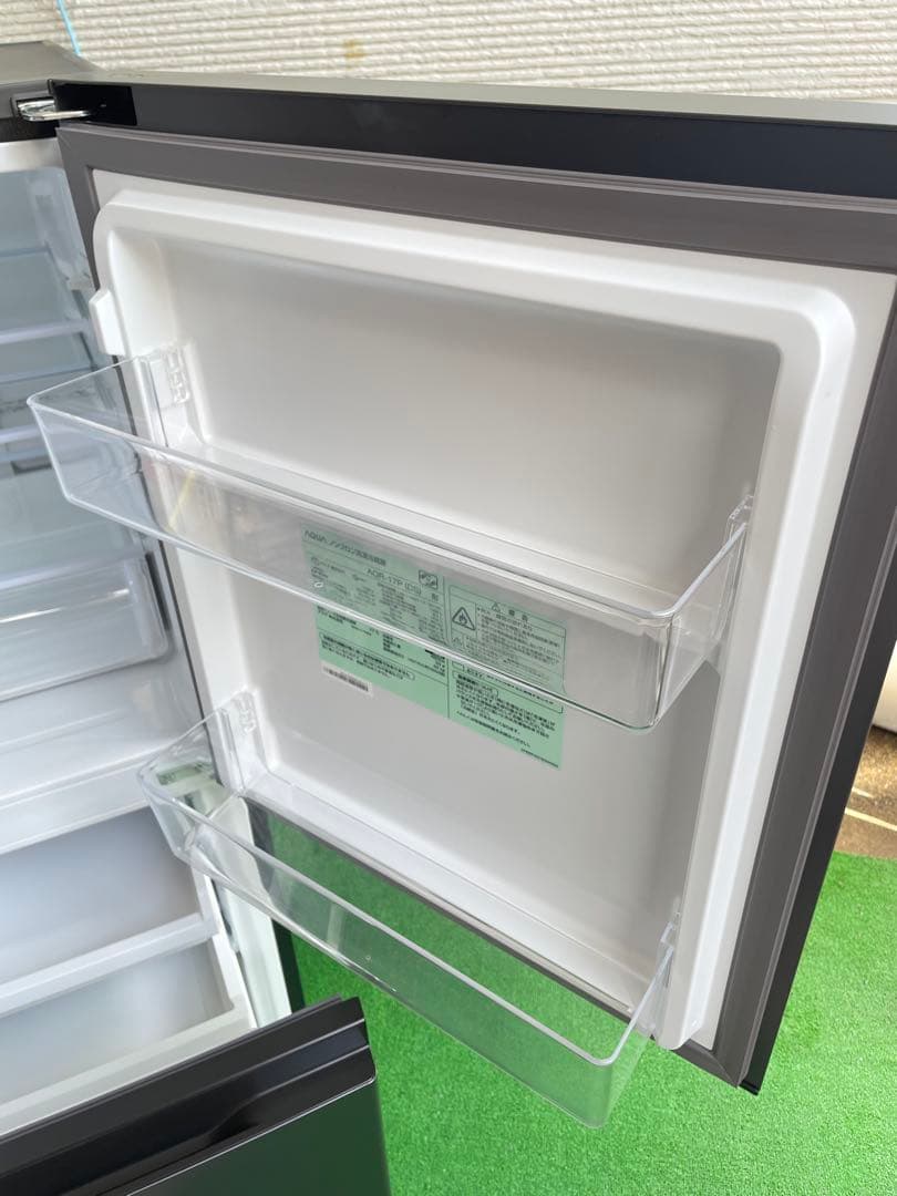 760極美品✨ アクア おしゃれダークシルバー 2ドア冷蔵庫 三段大容量冷凍室