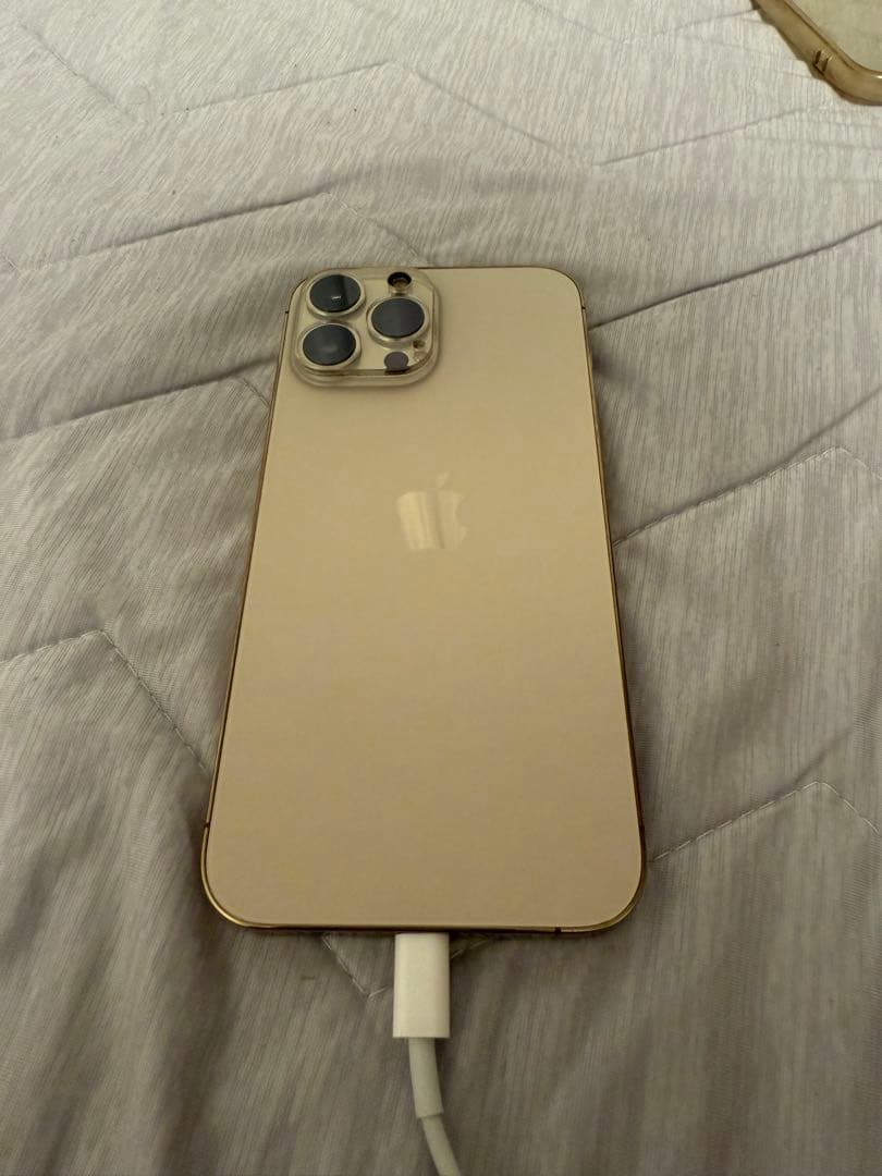 グェン　Apple iPhone 13 Pro MAX 256GBゴールド