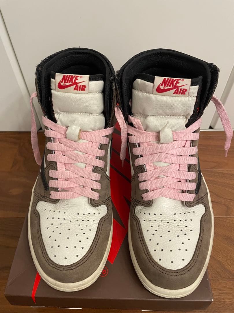 Travis Scott × Nike Jordan \"Dark Mocha\"