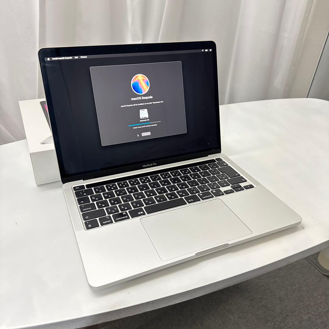 【美品】MacBook Pro 13インチ M2チップ シルバー 512GB