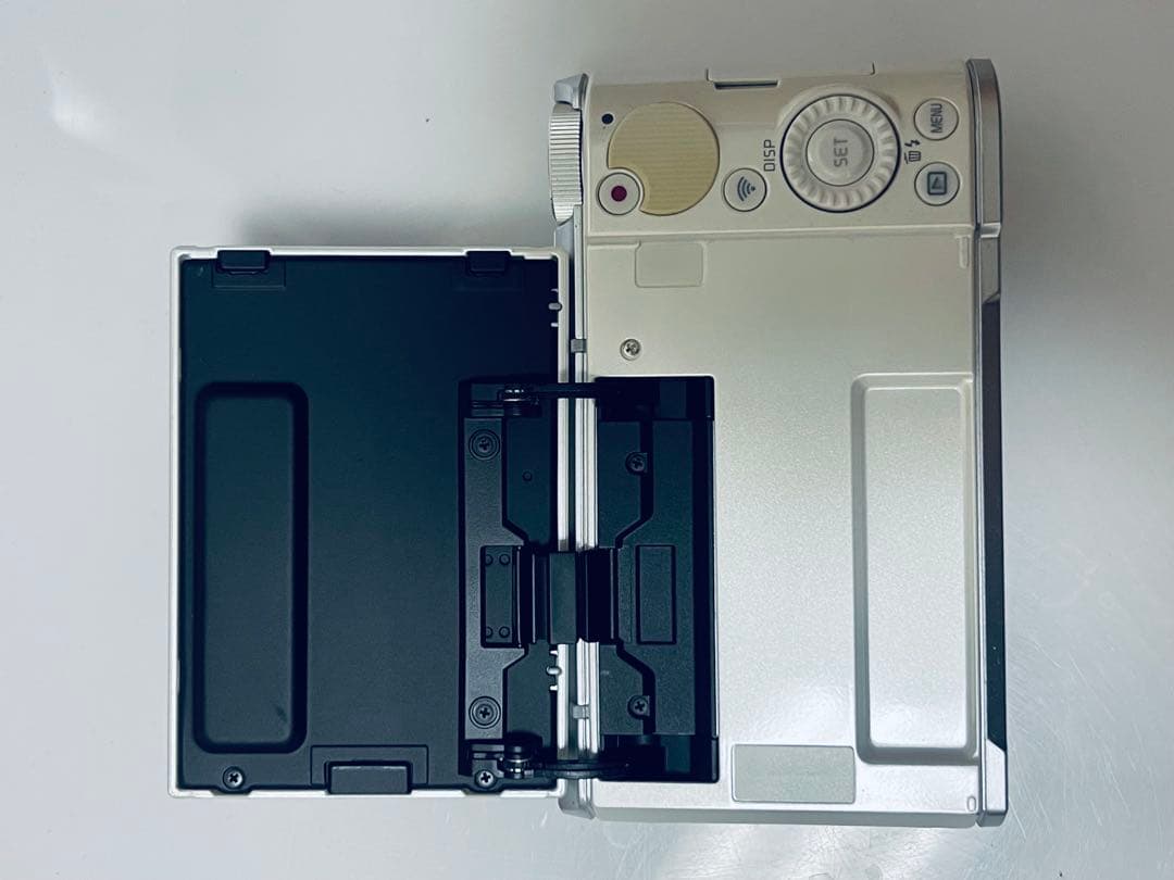 デジタルカメラ CASIO EXILIM EX-ZR3200