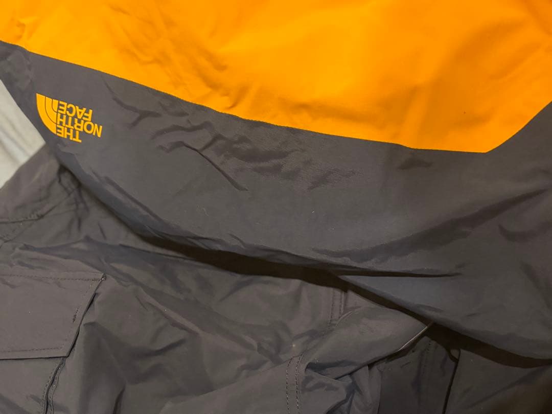 12月2000円値下The North Face スノーボードウェア上下