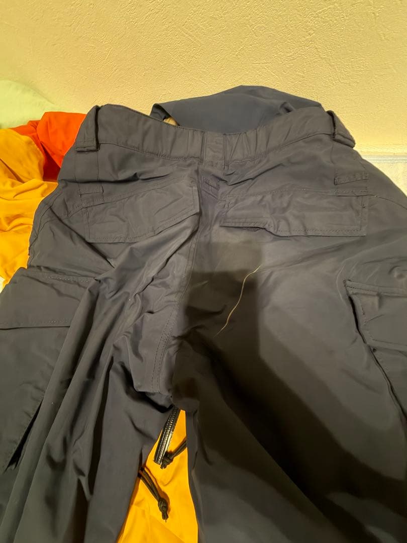 12月2000円値下The North Face スノーボードウェア上下