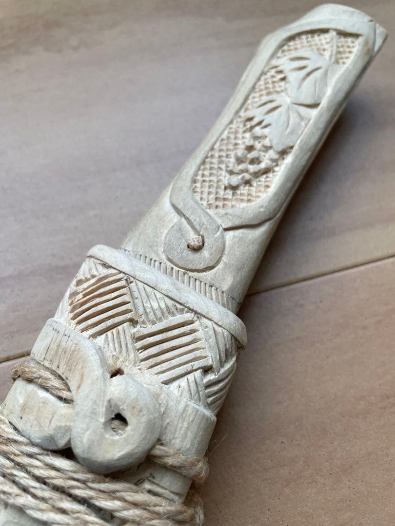 あやか【アイヌ】マキリ　レアな熊の彫刻デザイン入り