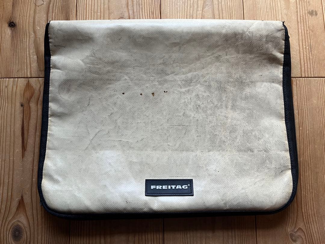 ば*ー様 【廃盤】FREITAG PCケース　13〜15インチ