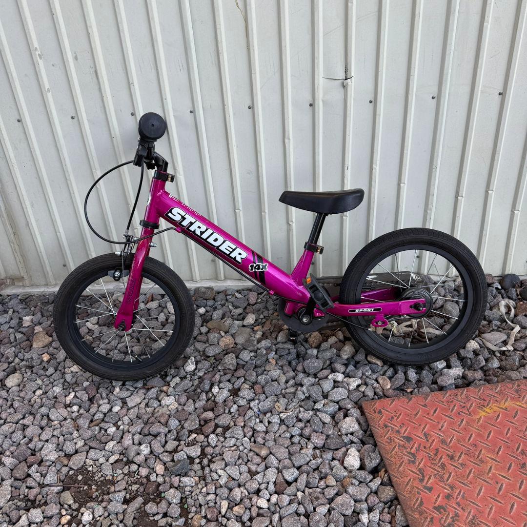 動作良好♪ STRIDER キッズバイク フューシャピンク ストライダー14X