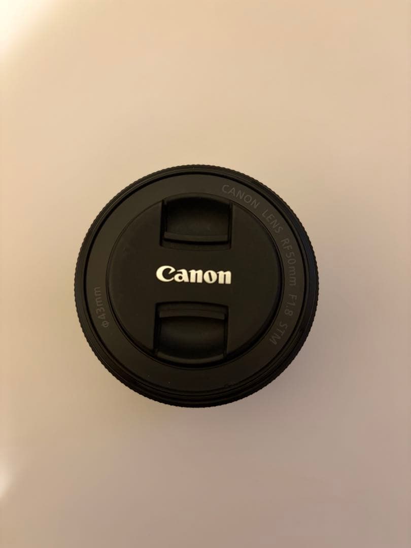 Canon RF50mm F1.8 STM ※レンズフード(ES-65B)付き