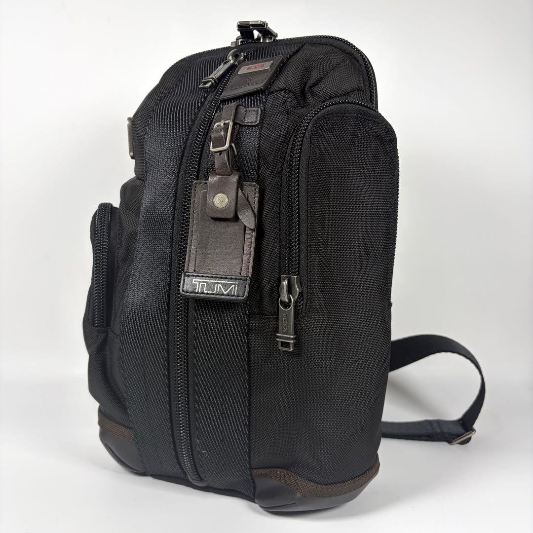 TUMI アルファ ブラボー サラトガ ボディバッグ 黒