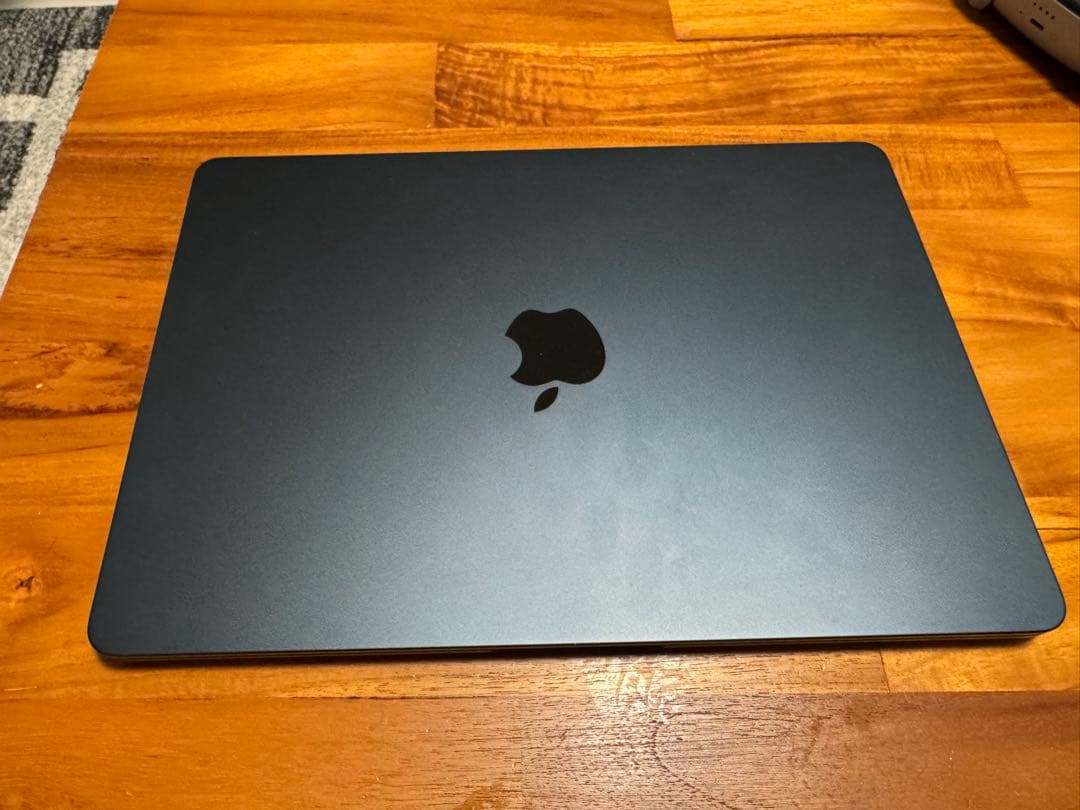 MacBook Air 2022 M2 メモリ16GB ミッドナイト　傷あり