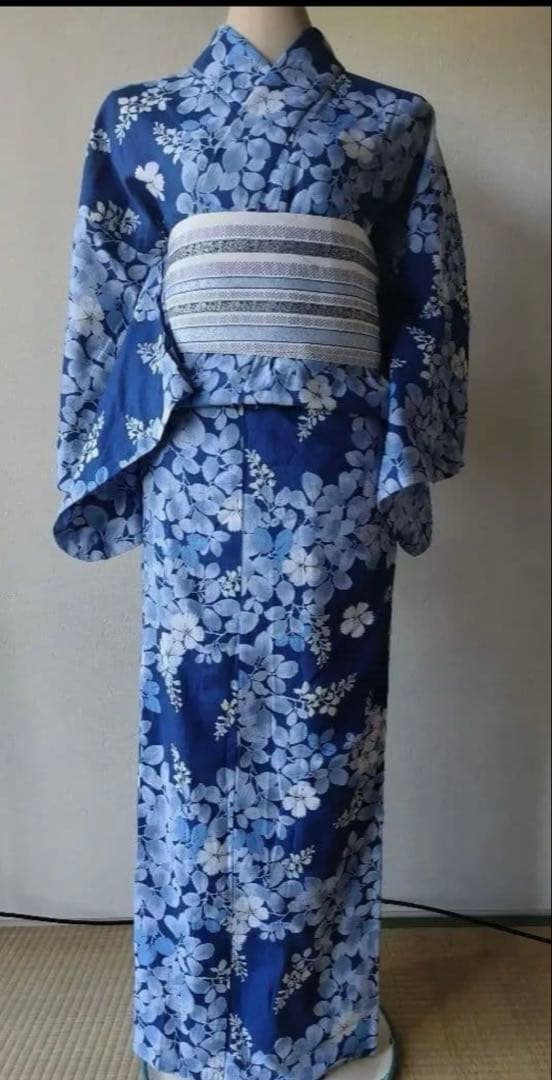 古今　青色花柄浴衣