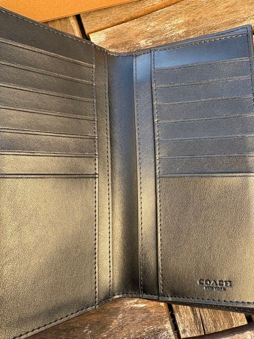 【未使用】COACH ブラック レザー 長財布　箱・袋付き