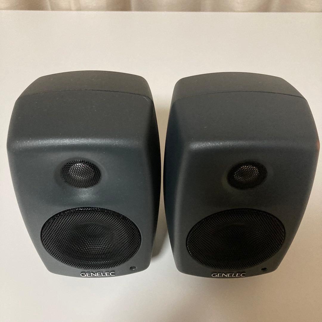 GENELEC 8010A モニタースピーカー　ペア