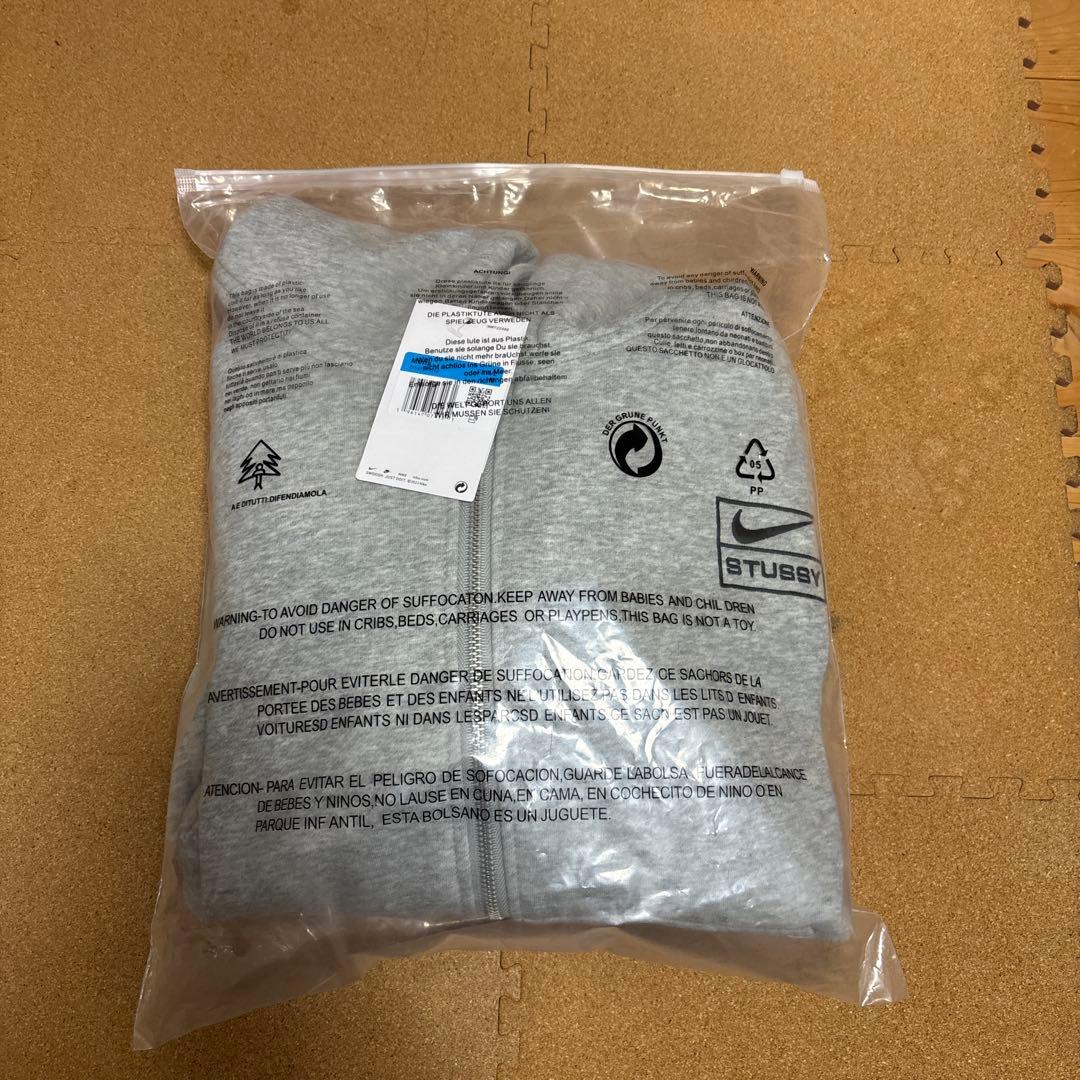 か*り様 ナイキストゥーシージップパーカー