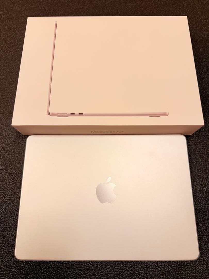 Macbook Air 13インチ M4 シルバー　美品　おまけつき