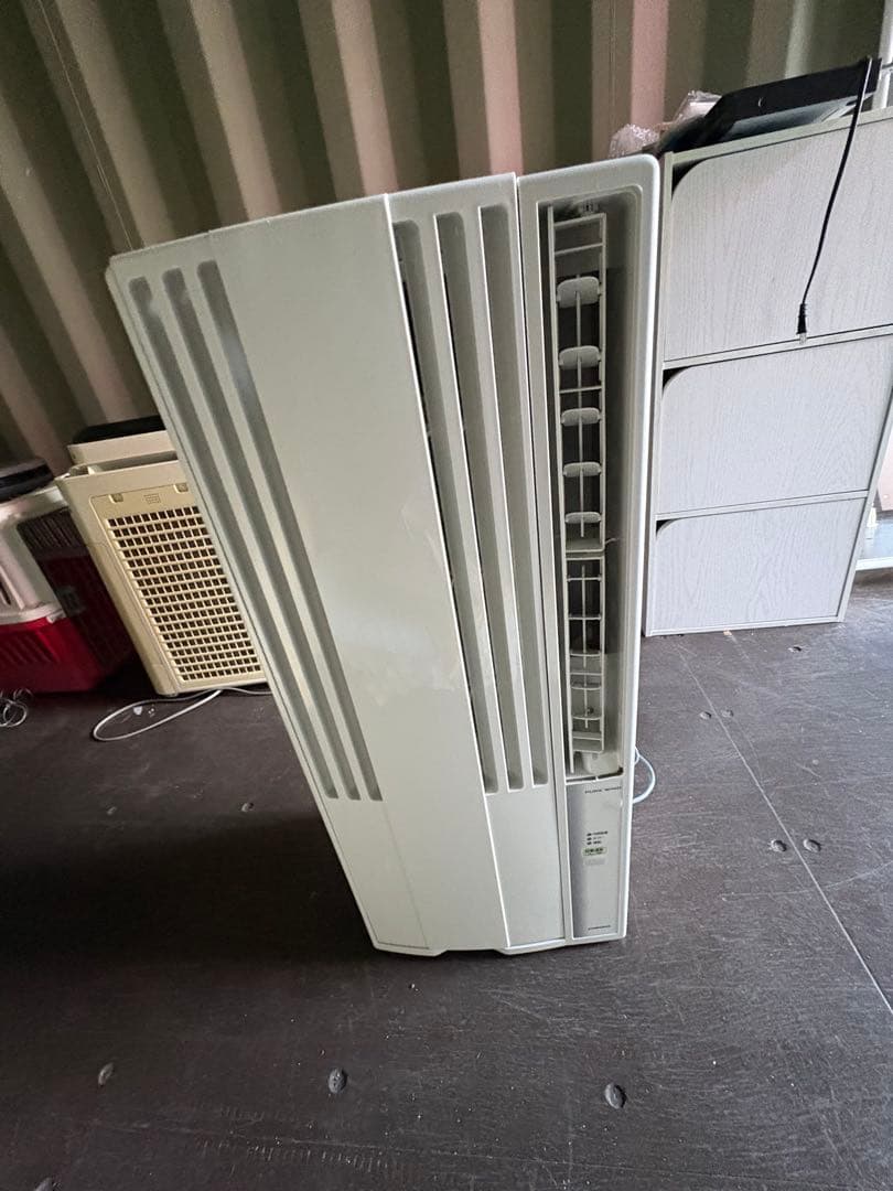 コロナルームエアコン ウインド形冷房専用 型式 CW-1623RA