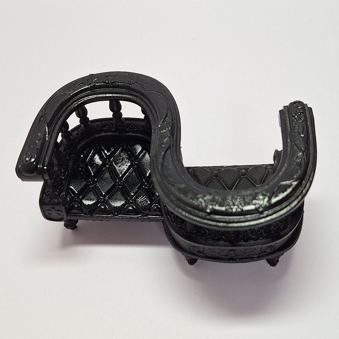 オビツ11　ねんどろいどどーる　密談椅子　　キッシングチェア　ディーラー様