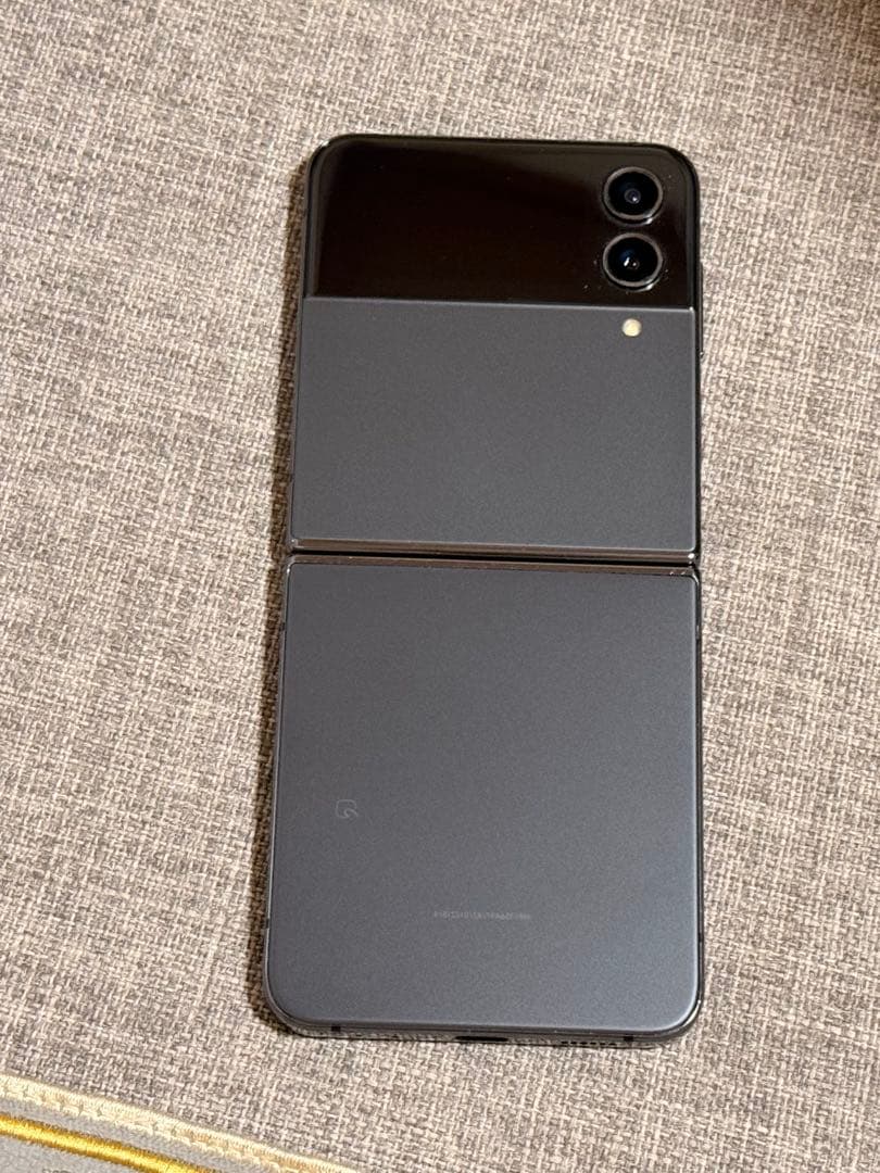 サムスン ギャラクシー Z フリップ4