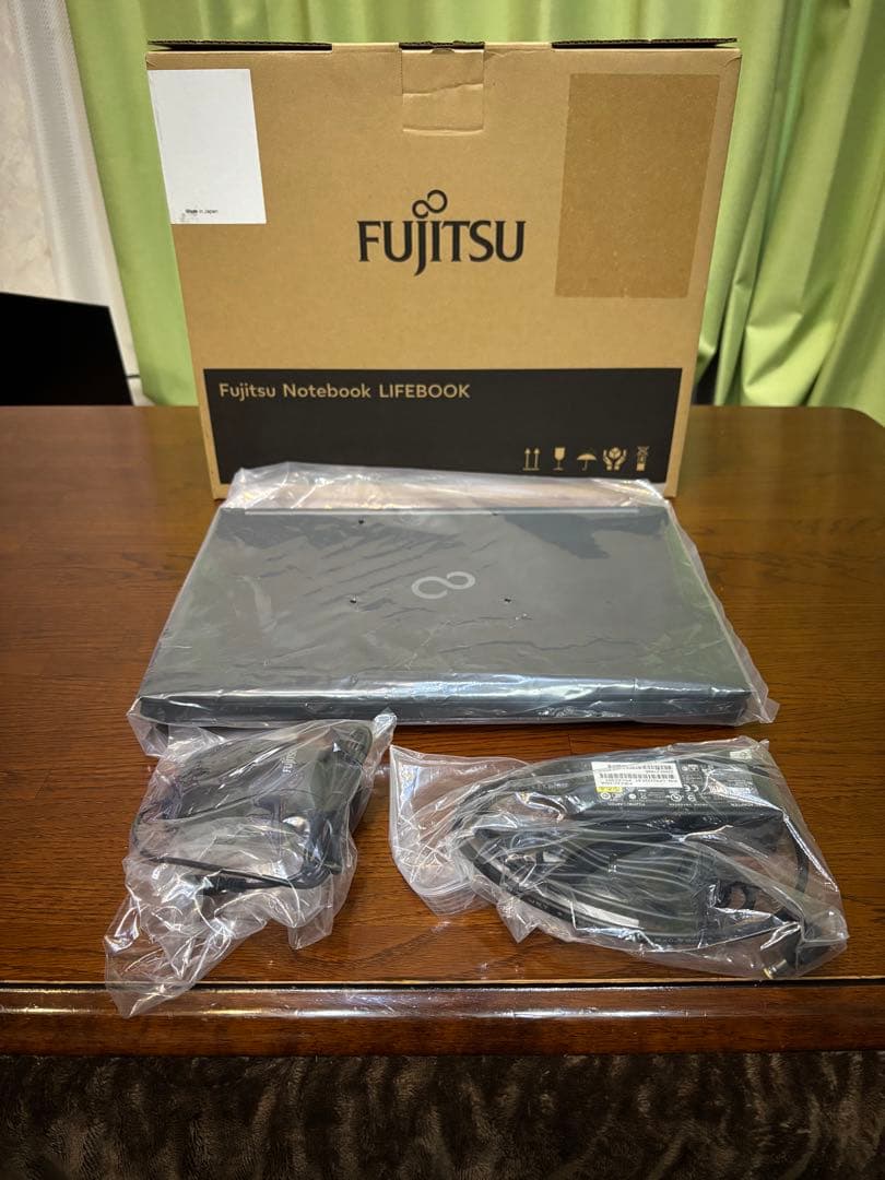 【新品同様使用極わずか】Fujitsu LIFEBOOK A5513 NX