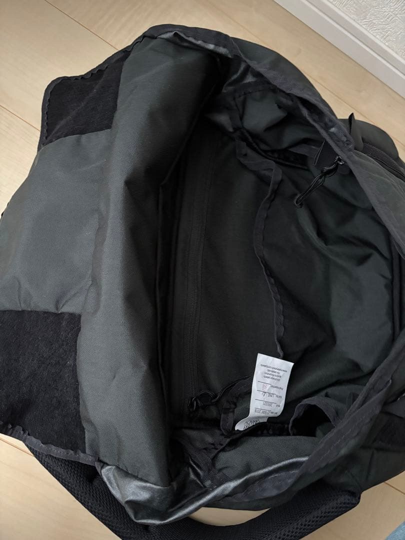 美品MYSTERY RANCH メッセンジャーバッグ インベーダー　送料込みで