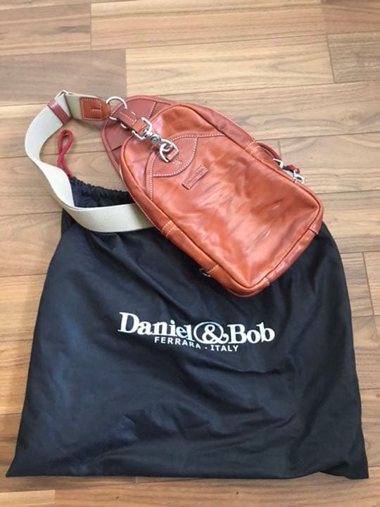 【新品未使用】ダニエル&ボブ　ショルダーバッグ　レザー　タグつき