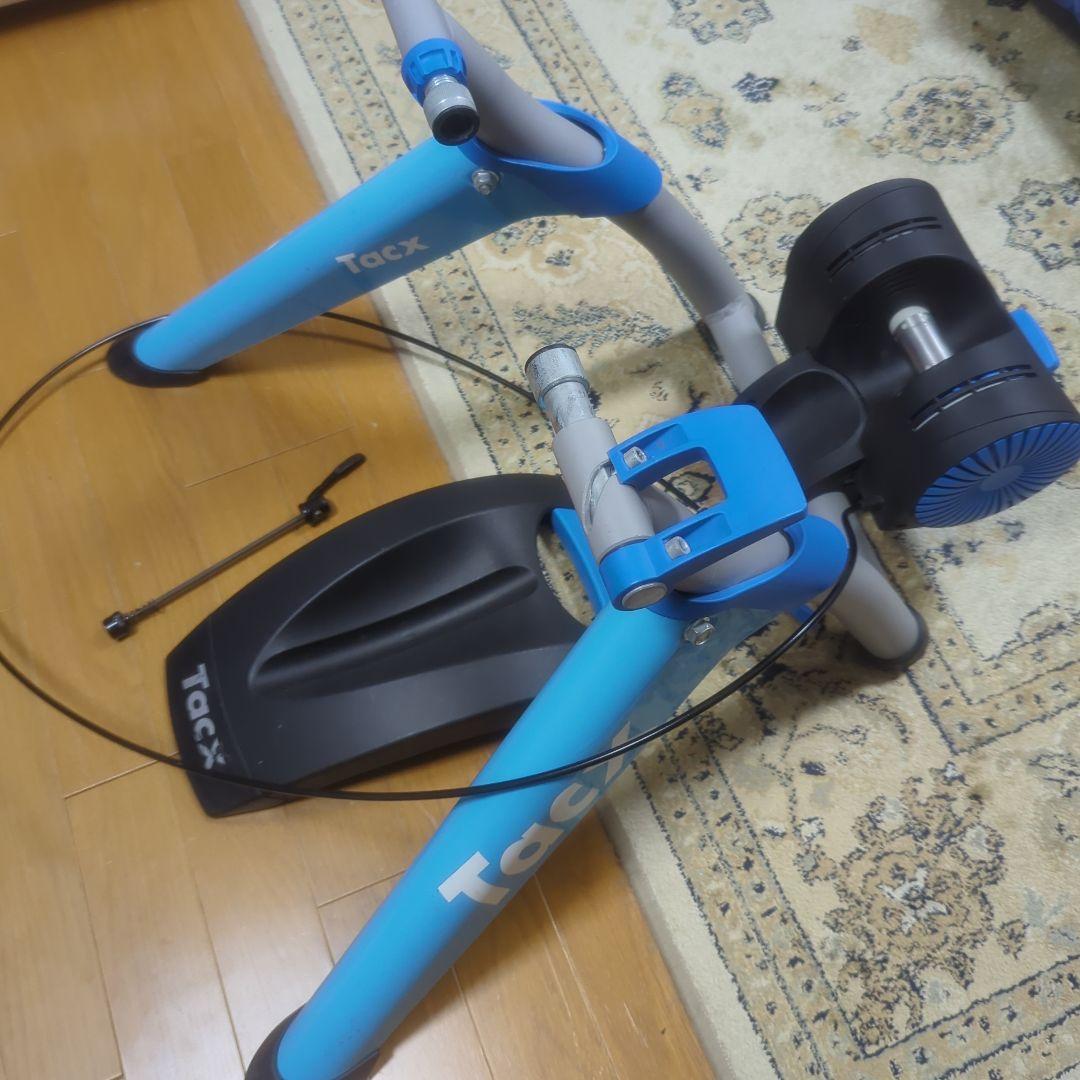 Tacx 固定ローラー フロント台　専用クイックリリースあり！