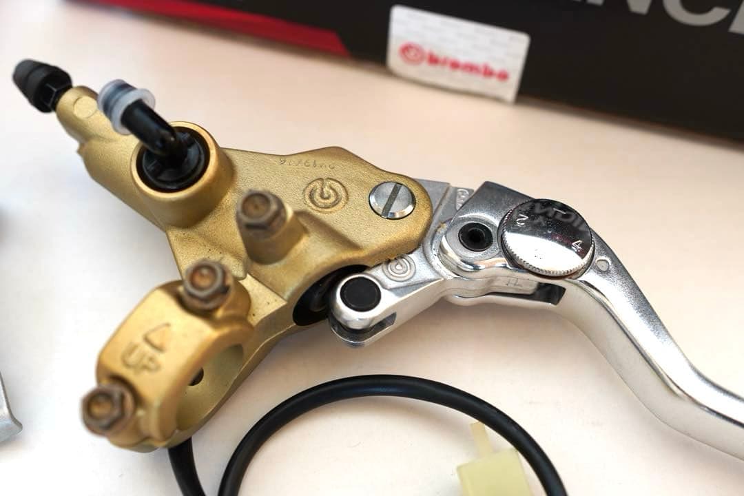 ブレンボ PCS16 マスターシリンダー タンクセット スイッチ有/配線有