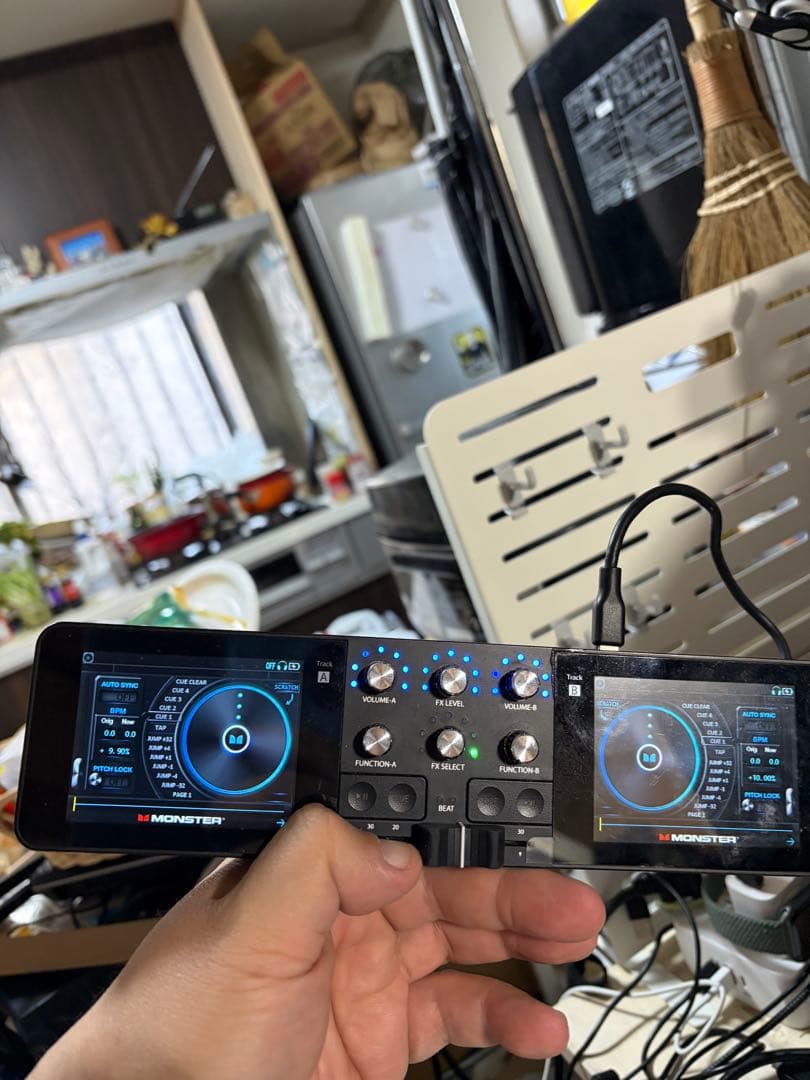 MONSTER ポータブルDJシステム　GODJ 黒　動作確認済ジャンク扱いで