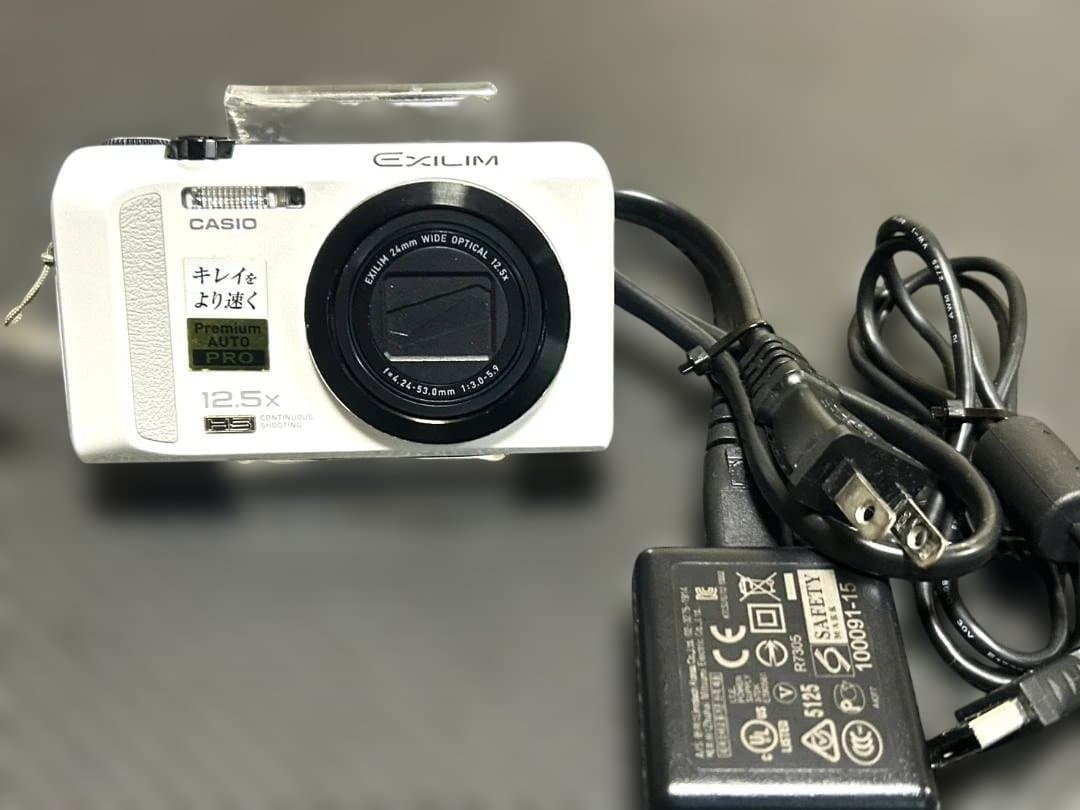 CASIO EXILIM ホワイト 12.5倍ズーム