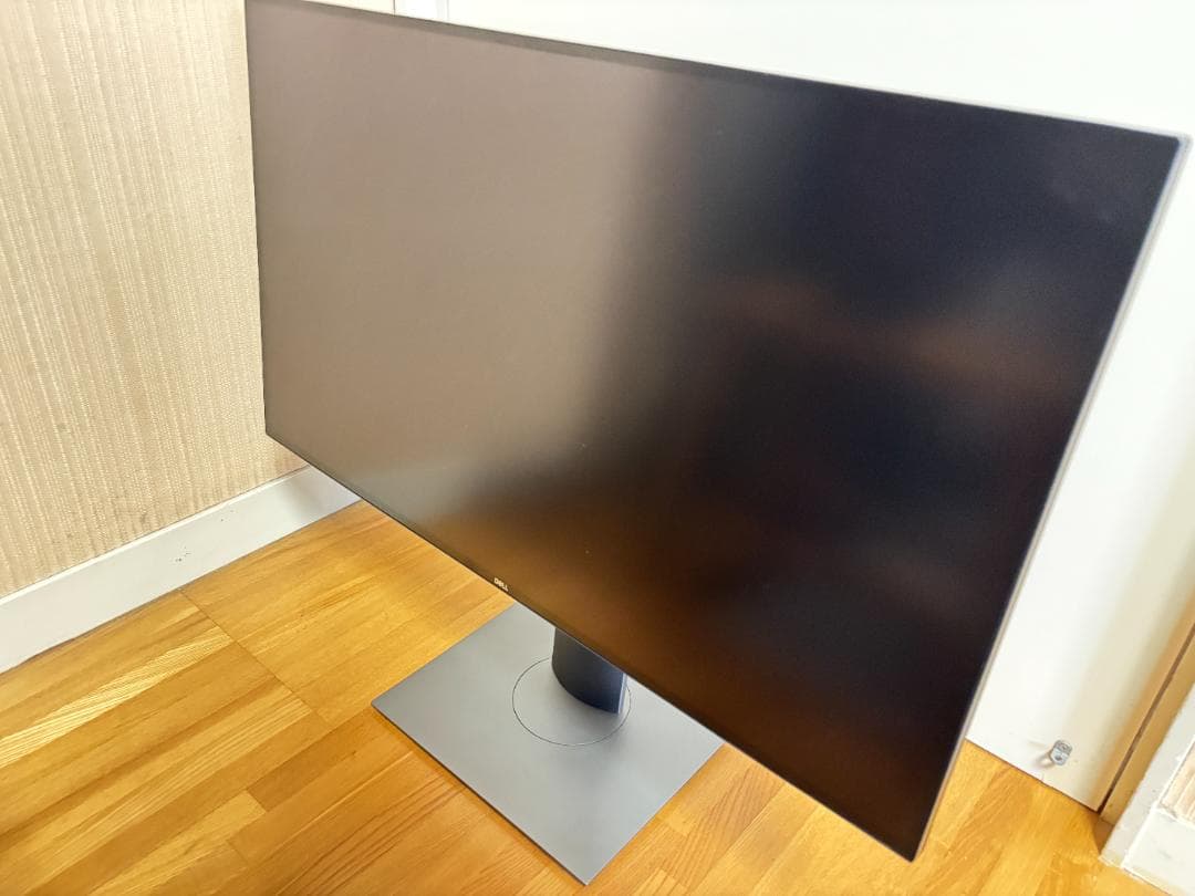 Dell U2720QM 4K モニター