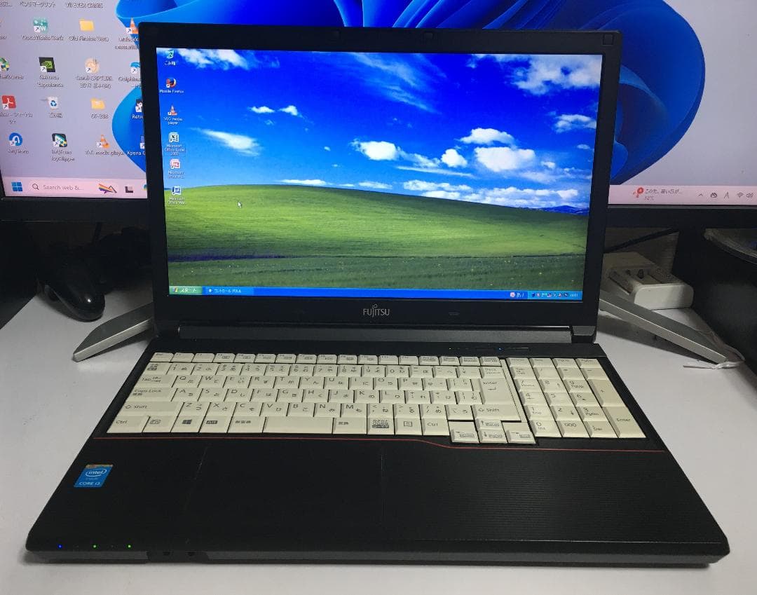 富士通 LIFEBOOK A574/MX WindowsXP
