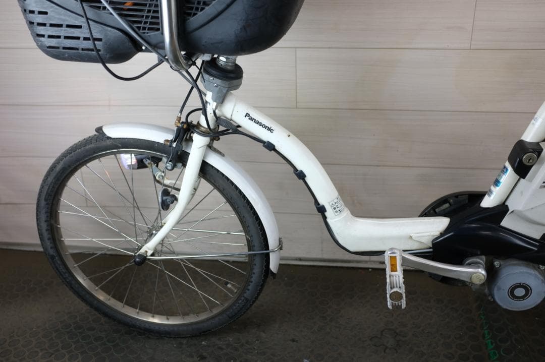 お*ん様 パナソニック ギュット　　20インチ　3段　13.2Ah（5点灯）充電