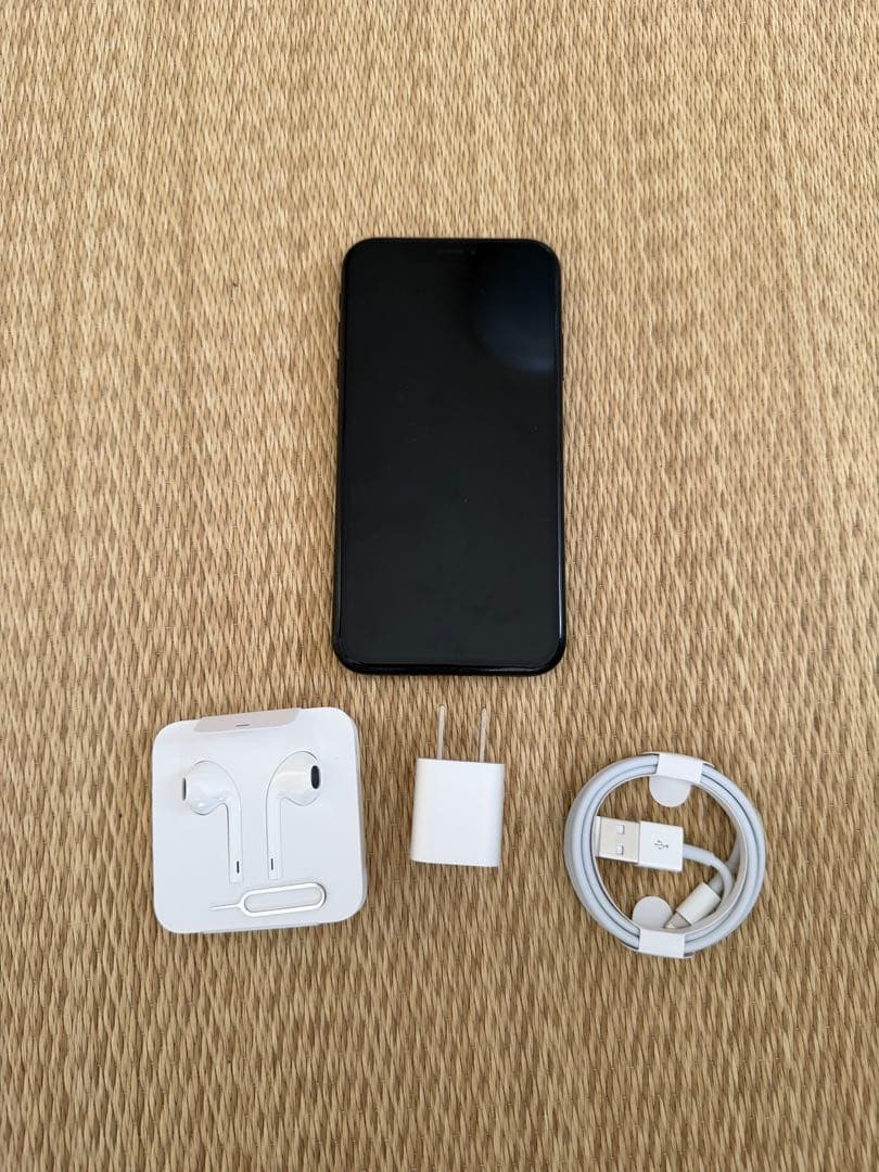 iPhone 10 R 本体 美品