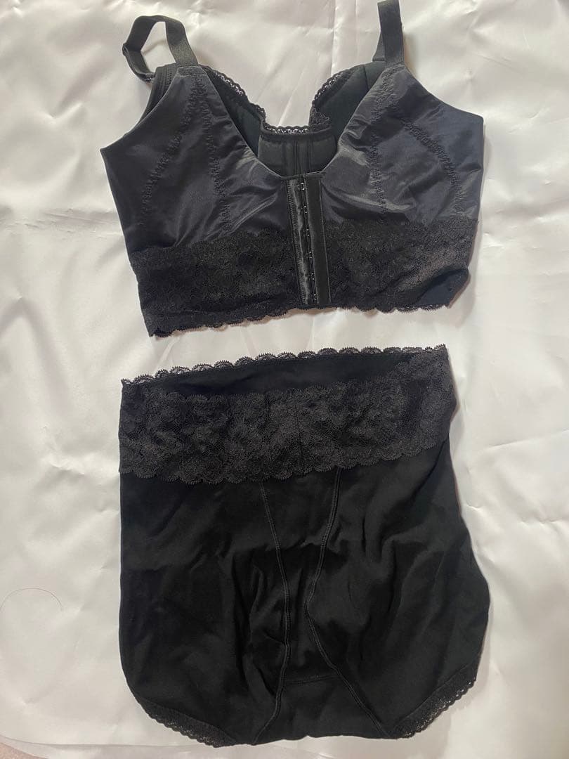 強制下着　新品未使用マルコブラジャーとショーツ各1個　計2個　ブラック 匿名配送